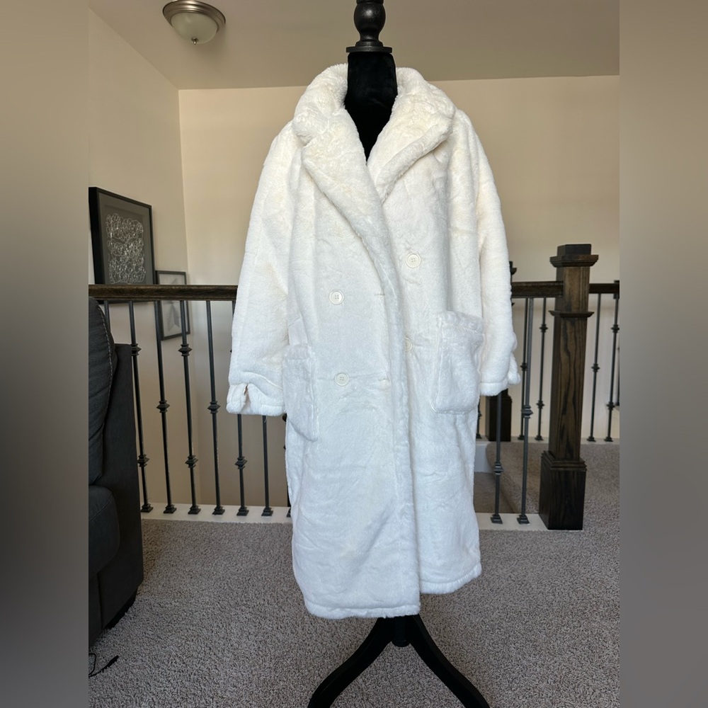 JOUJOU White Faux Fur Teddy Coat – Long Plush Winter Coat, Size M
